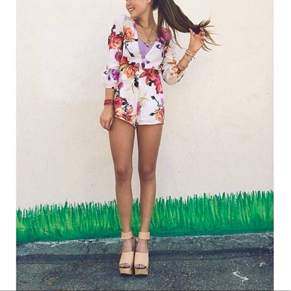 LF Floral Romper - Picture 2 of 8